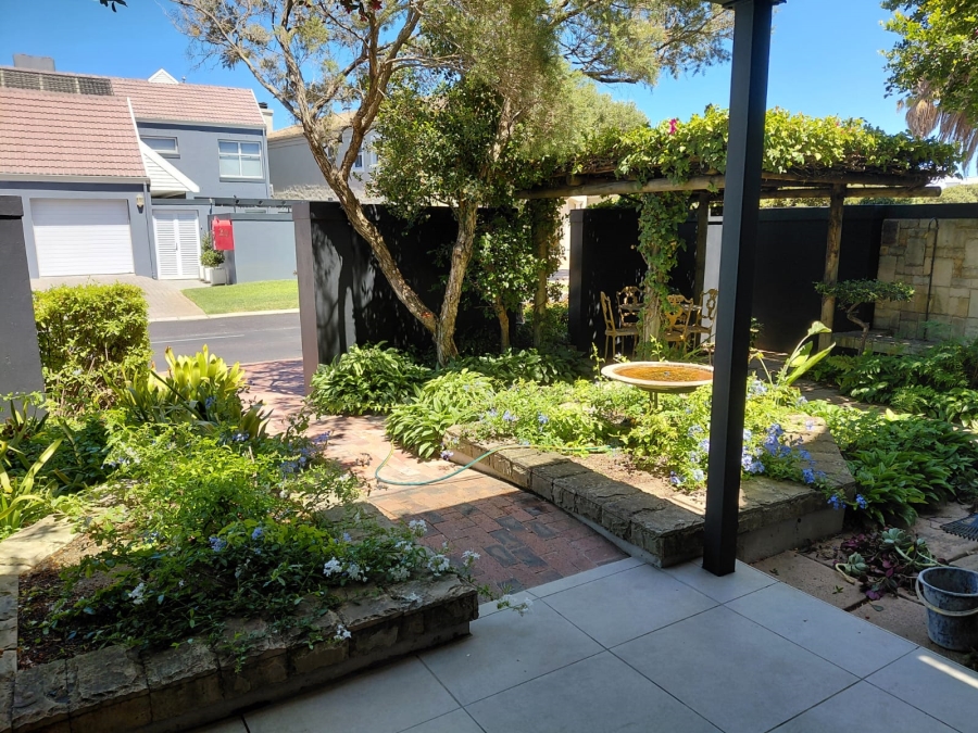 To Let 4 Bedroom Property for Rent in Greenways Golf Estate Western Cape